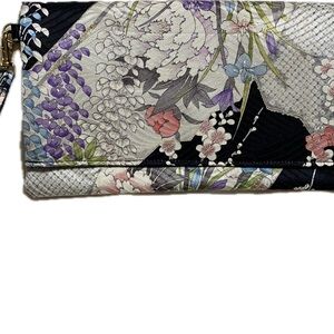 FOLDING WRISTLET CLUTCH MONIKO